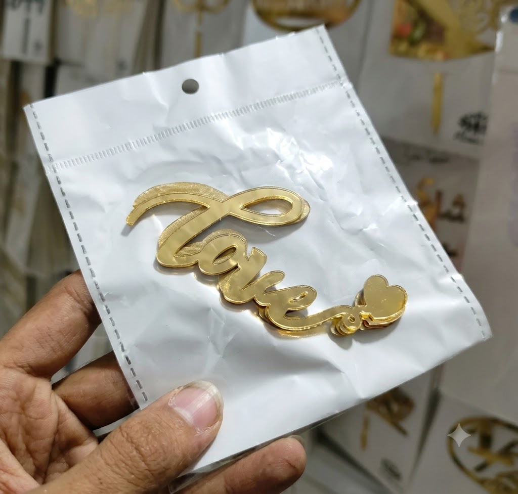 5 Pcs Golden Love Leaf Acrylic Cake Tags for Cake Decorating – Premium Romantic Cake Decorations
