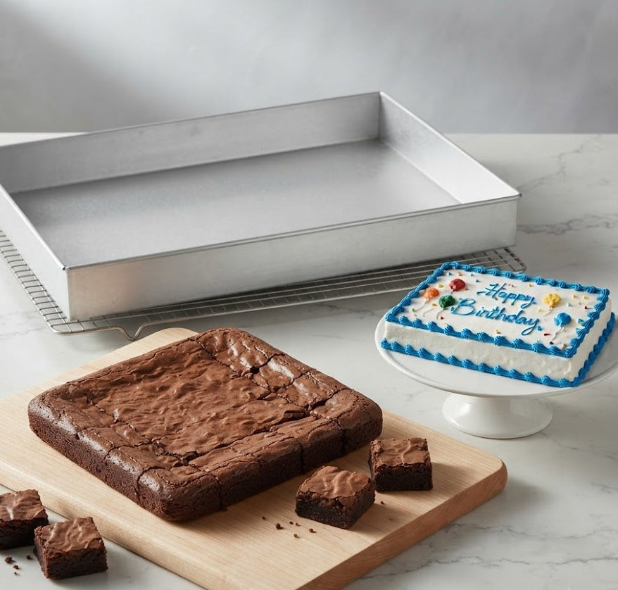14 x 10 Inch Brownie Tray – Non-Stick Baking Tray for Brownies, Cakes & Dessert Bars